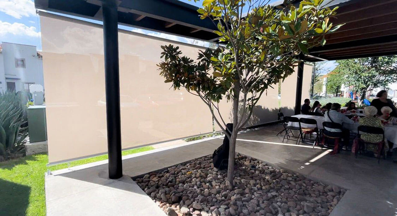 venta de toldo a medida instalado en terraza